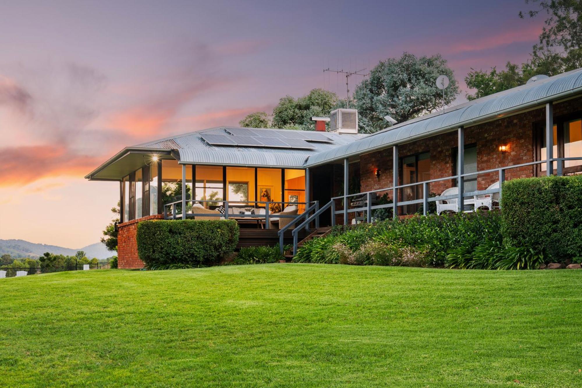 Stay In Mudgee The Grove, The Church, And Premium Private Homestead Exterior photo