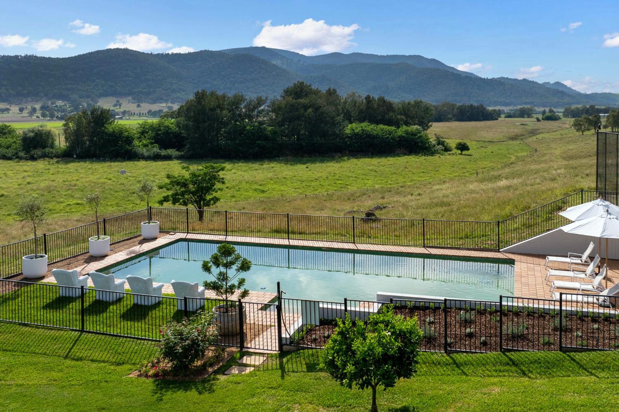 Stay In Mudgee The Grove, The Church, And Premium Private Homestead Exterior photo