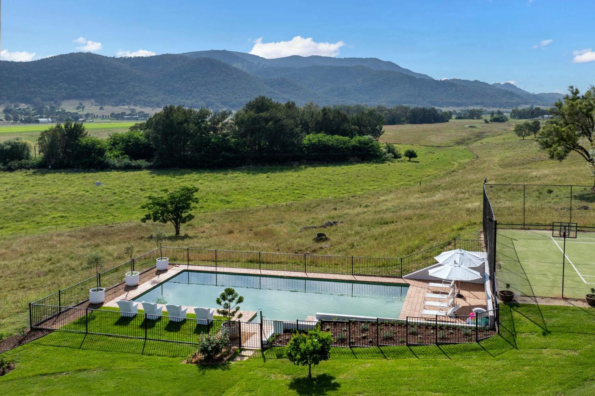 Stay In Mudgee The Grove, The Church, And Premium Private Homestead Exterior photo