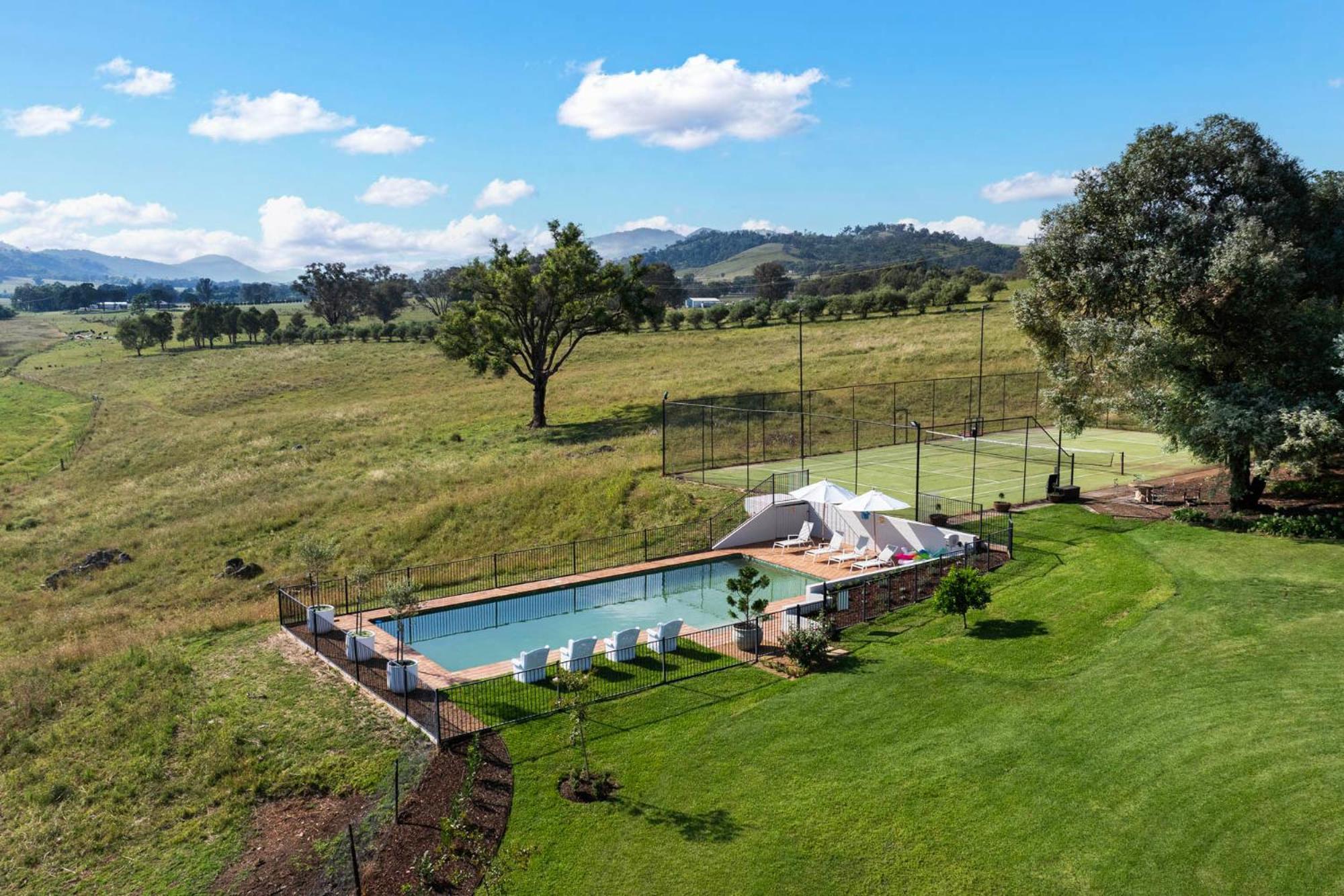 Stay In Mudgee The Grove, The Church, And Premium Private Homestead Exterior photo